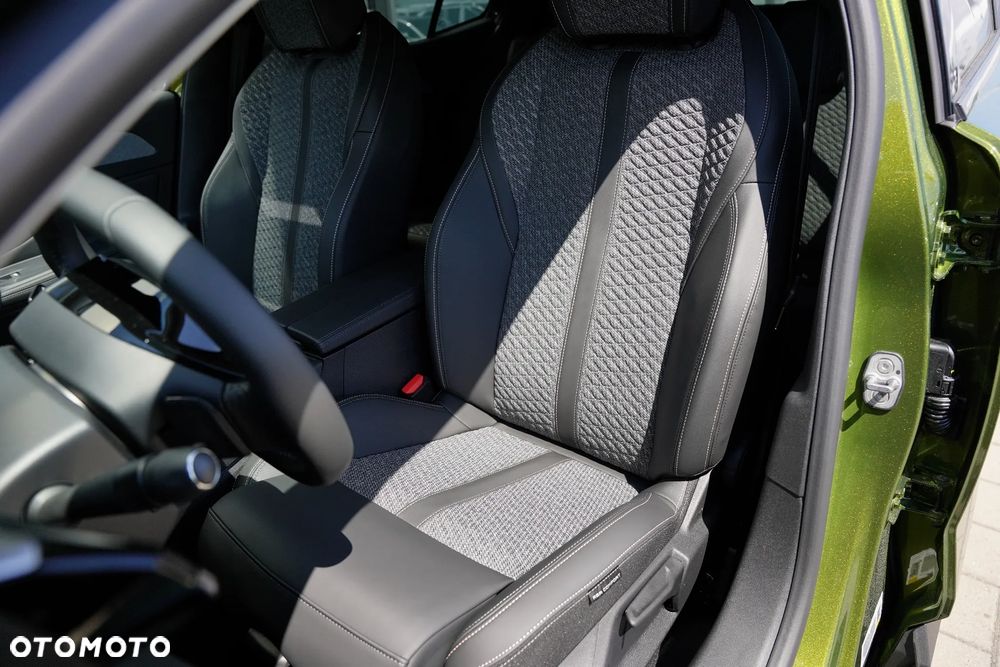 Peugeot 408 1.2 PureTech mHEV Business S&S e-DSC6 - 18