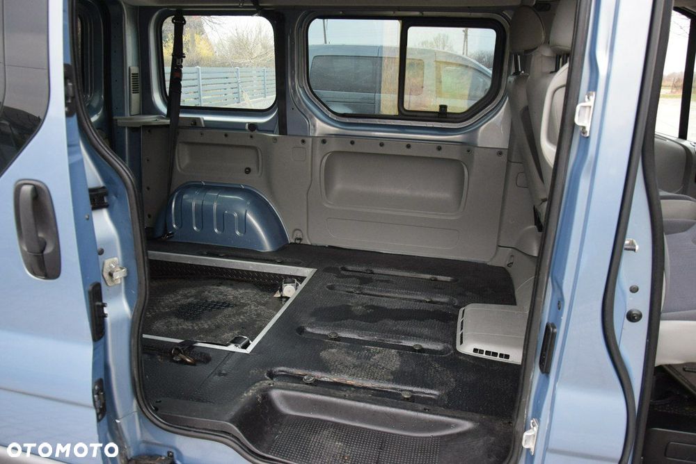 Opel Vivaro - 27