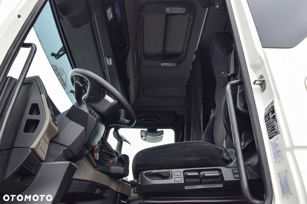 MAN TGS 18.470 / WAGA: 7.200 KG / PRZYSTAWKA PTO / EURO 6 / NOWY MODEL / TEMPOMAT / NAWIGACJA / 2 ZBIORNIKI PALIWA / NISKI PRZEBIEG / SERWISOWANY / SPROWADZONY - 19