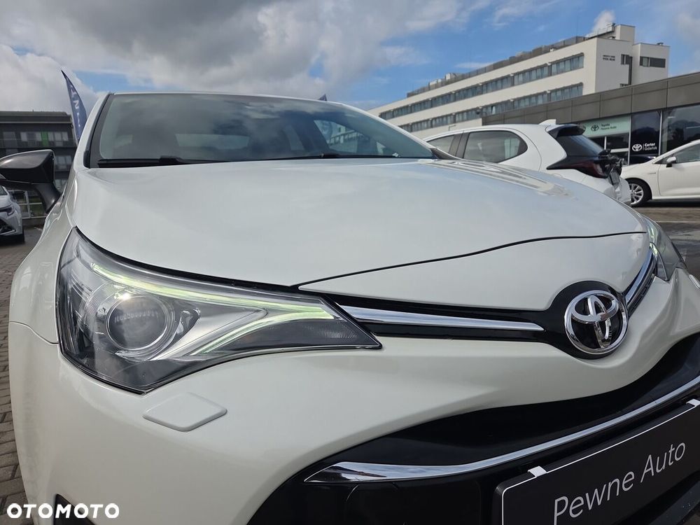 Toyota Avensis 1.8 Selection - 10