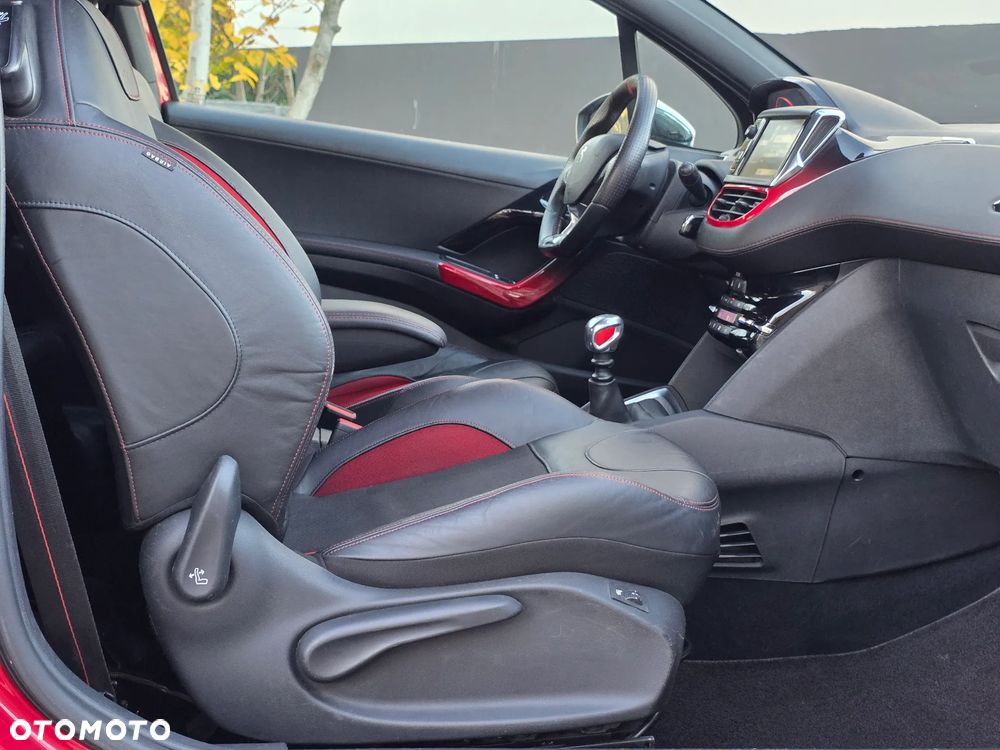 Peugeot 208 1.6 THP GTi - 26