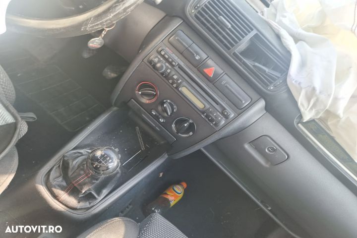 Centura spate 1M0857805 Seat Leon 1 1M [1999 - 2005] 1.6 benzina azd - 11