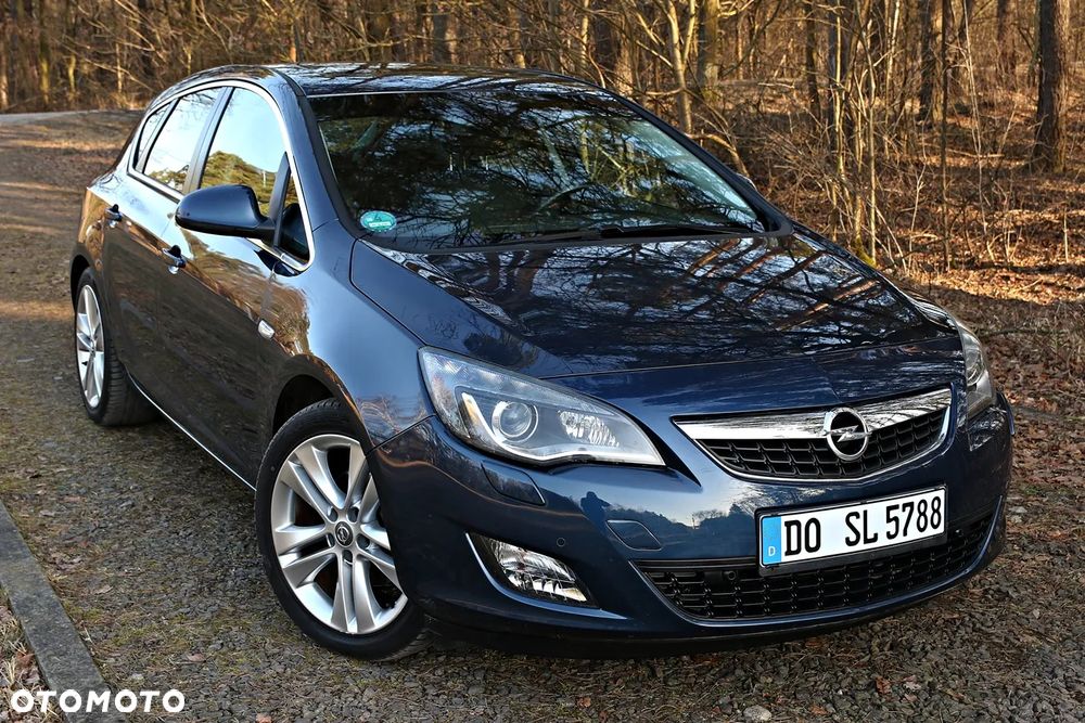 Opel Astra 1.6 Turbo - 17