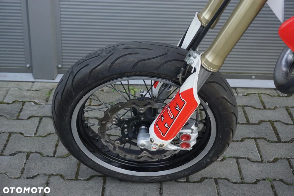 HM CRE - 17
