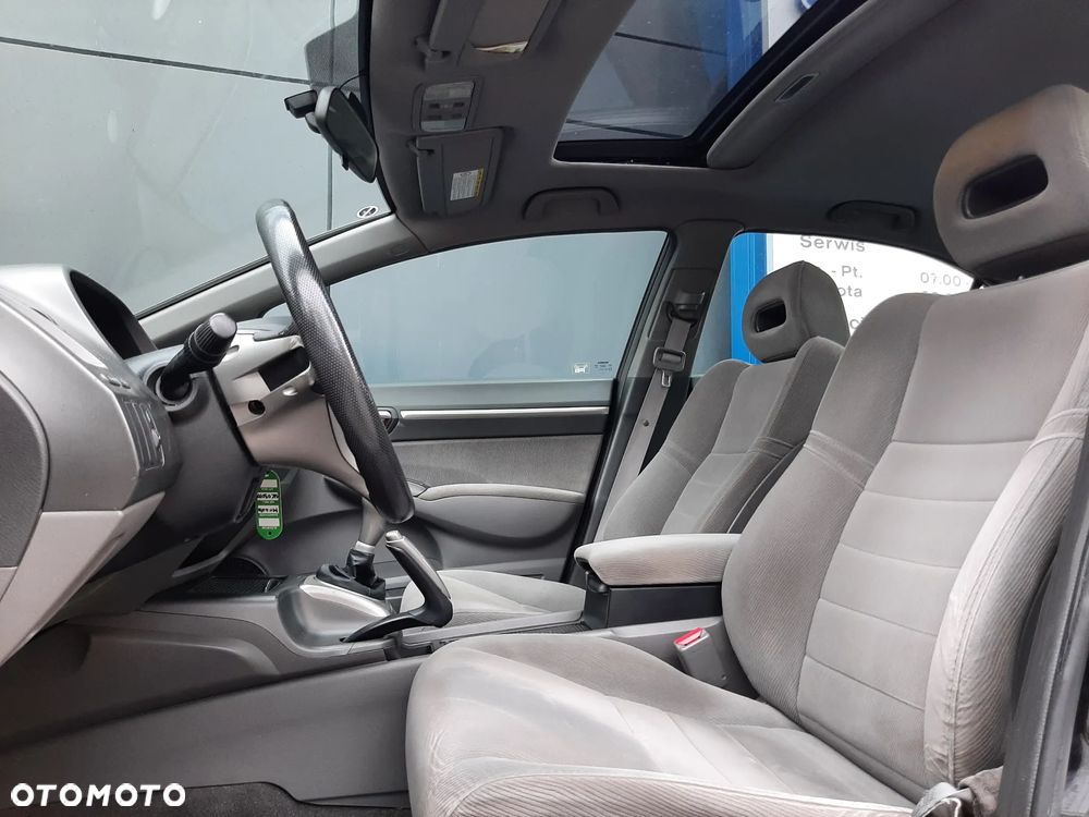 Honda Civic 1.8 Executive - 18