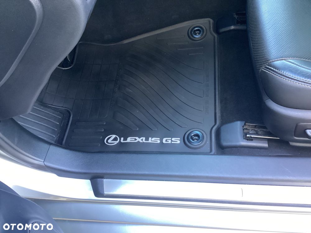 Lexus GS - 16