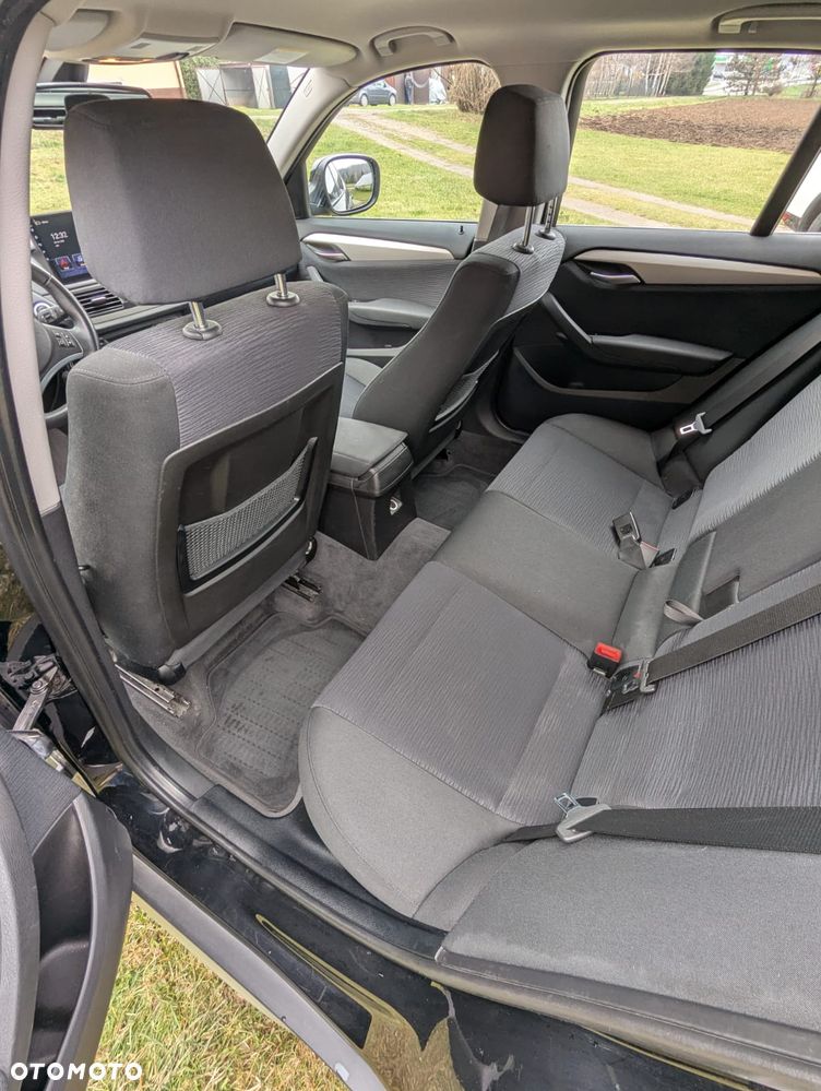 BMW X1 xDrive18d Sport Line - 11