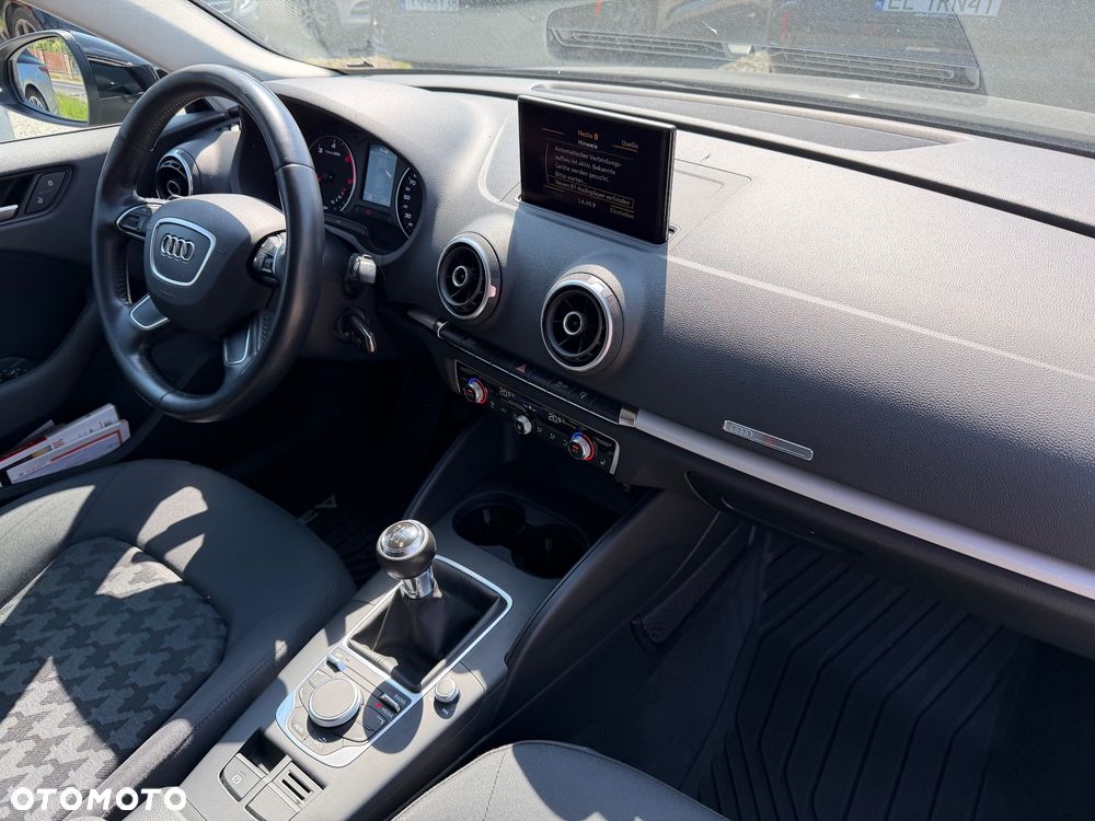Audi A3 Sportback 1.6 TDI (clean diesel) Attraction - 39