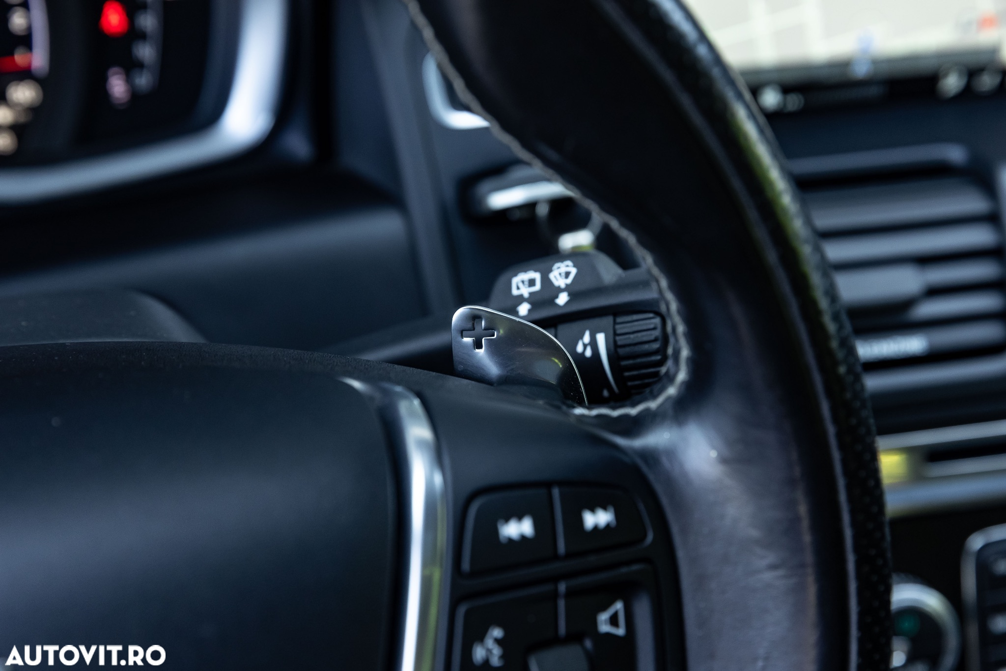 Volvo XC 60 D5 AWD Aut. RDesign - 10