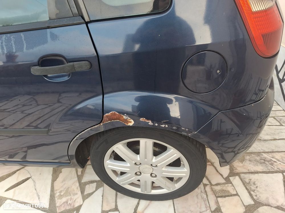 Ford Fiesta 1.25 Ghia - 3