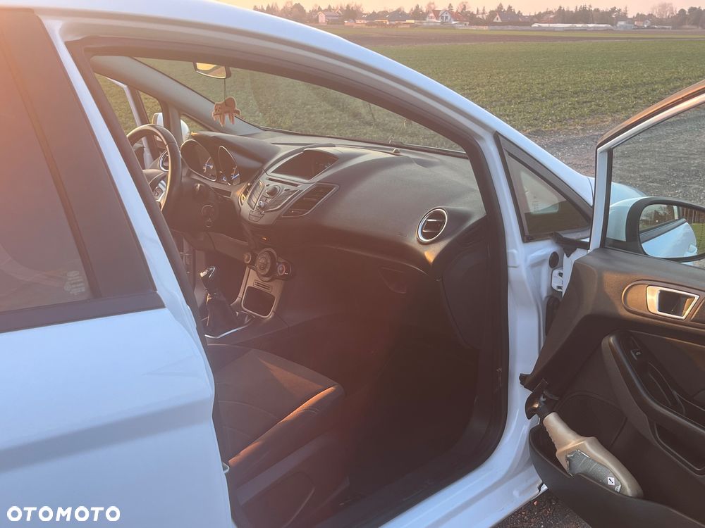 Ford Fiesta - 10