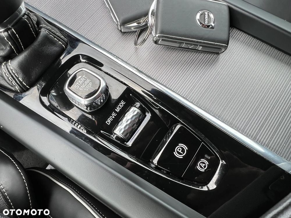 Volvo S60 T4 R-Design - 27