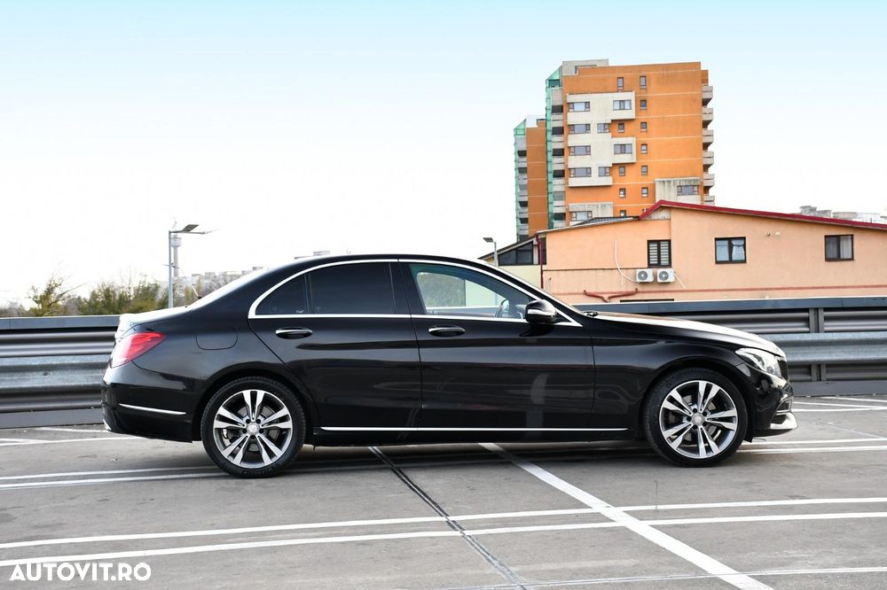 Mercedes-Benz C 220 (BlueTEC) d 7G-TRONIC AMG Line - 4