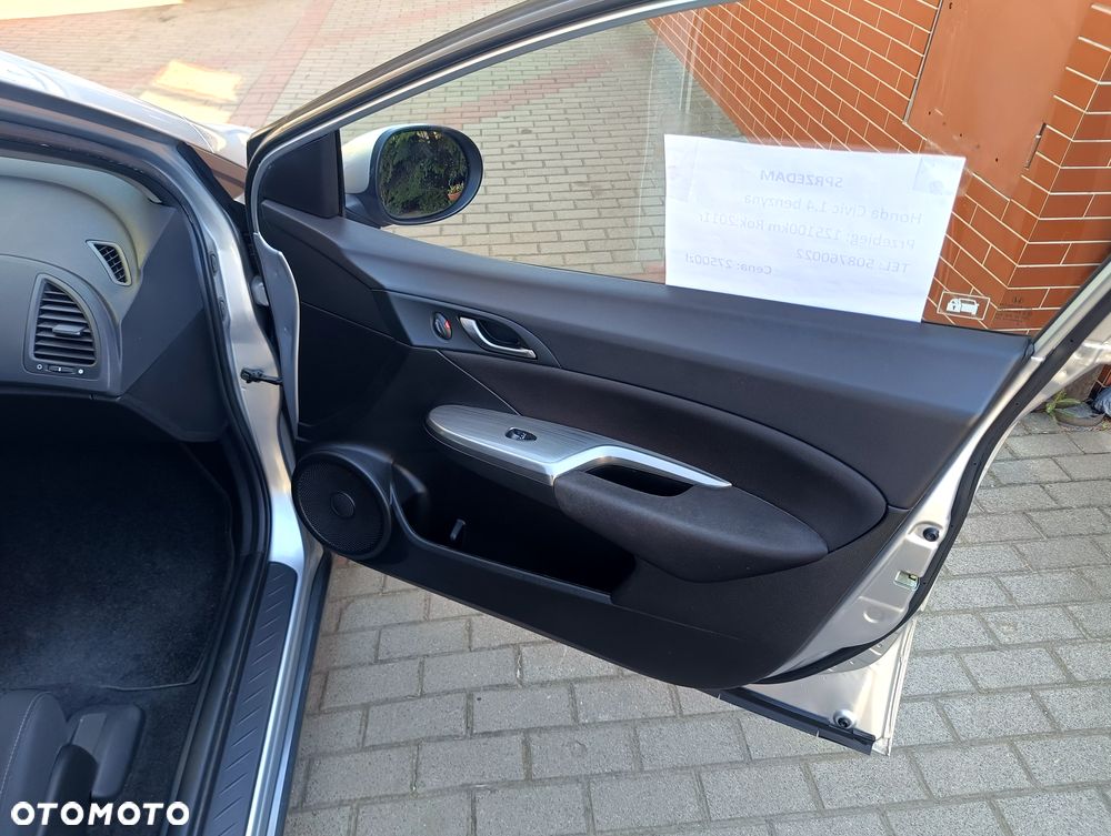 Honda Civic 1.4 i-VTEC - 19