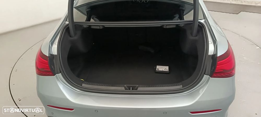 Mercedes-Benz A 200 Limousine Standard - 28