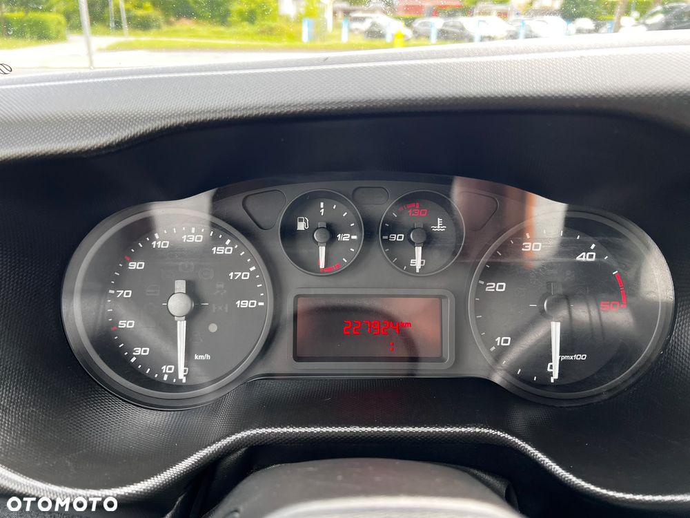 Iveco 35c14 Kontener+Winda - 16