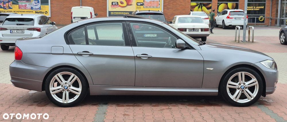 BMW Seria 3 318i - 5