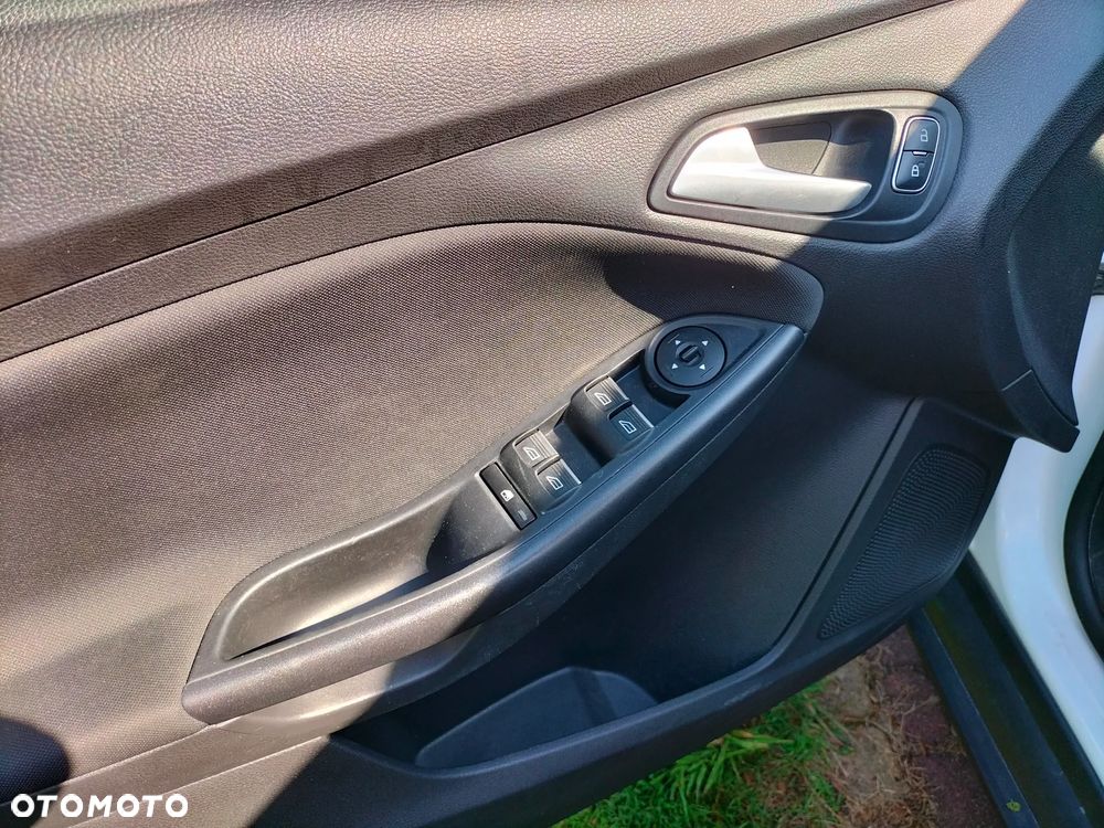 Ford Focus - 8
