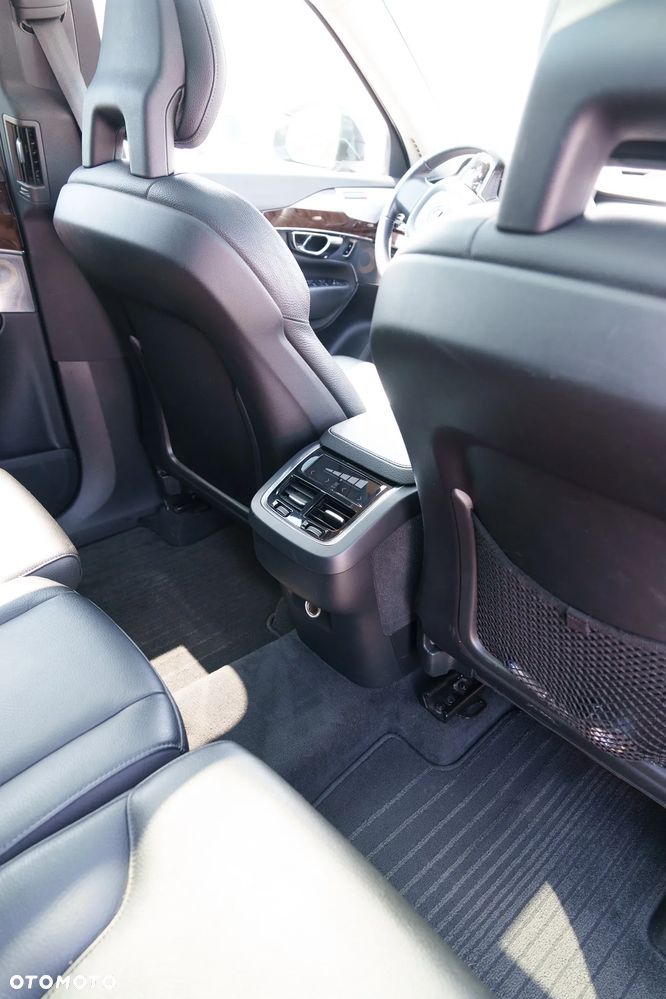 Volvo XC 90 T6 AWD Momentum 7os - 22