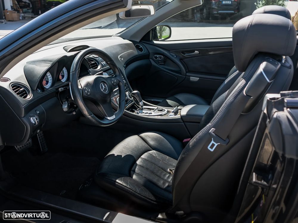Mercedes-Benz SL 63 AMG Standard - 30