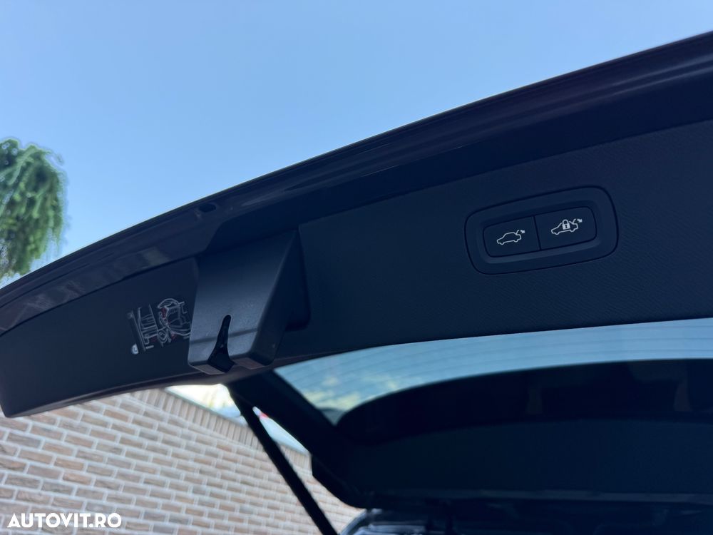 VOLVO XC90 2025 — imagine 31