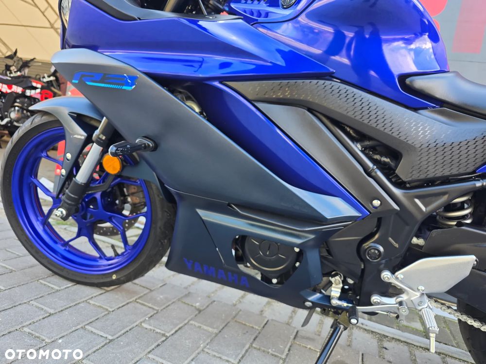 Yamaha R3 - 12