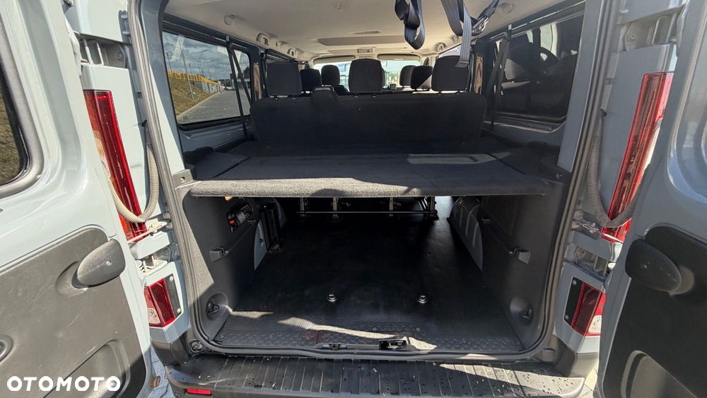 Renault Trafic - 23