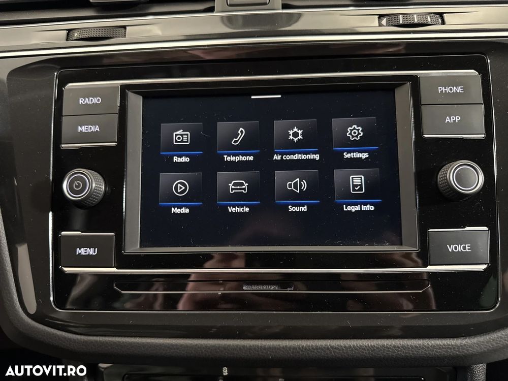 Volkswagen Tiguan - 22