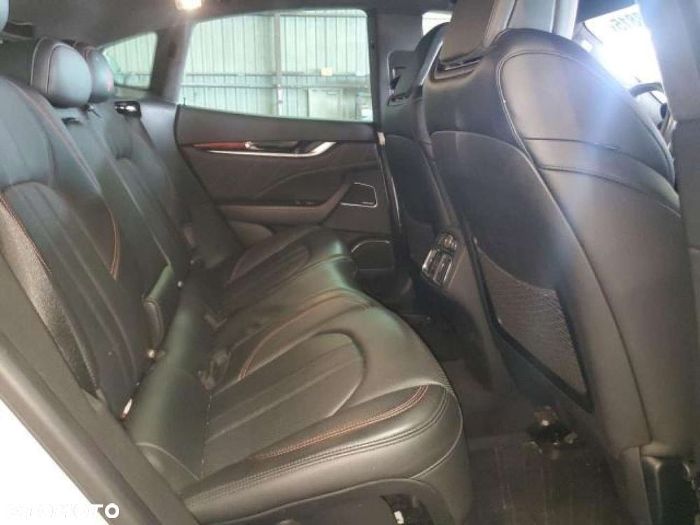 Maserati Levante - 10