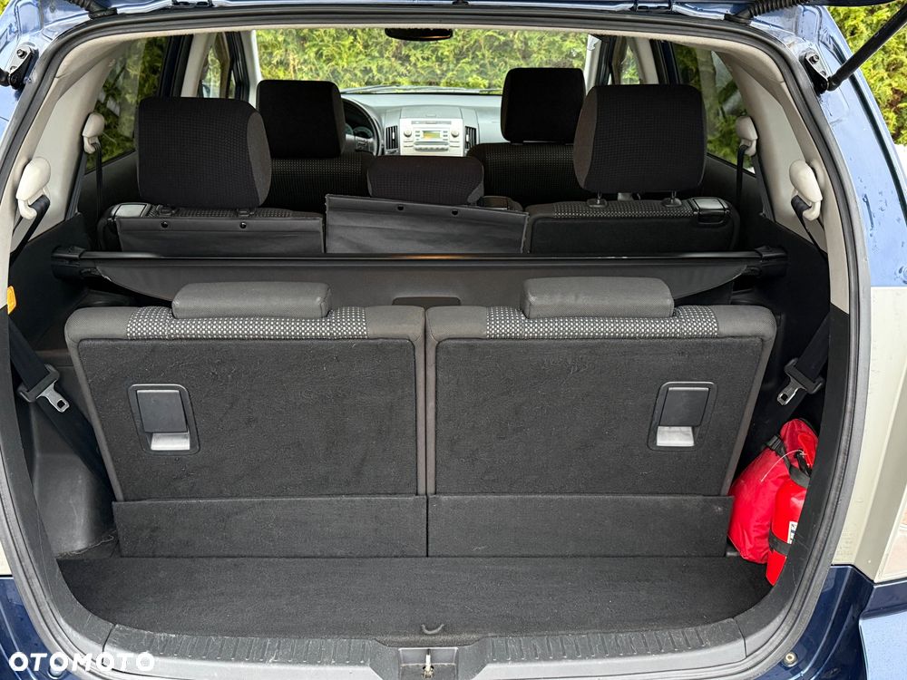 Toyota Corolla Verso - 10