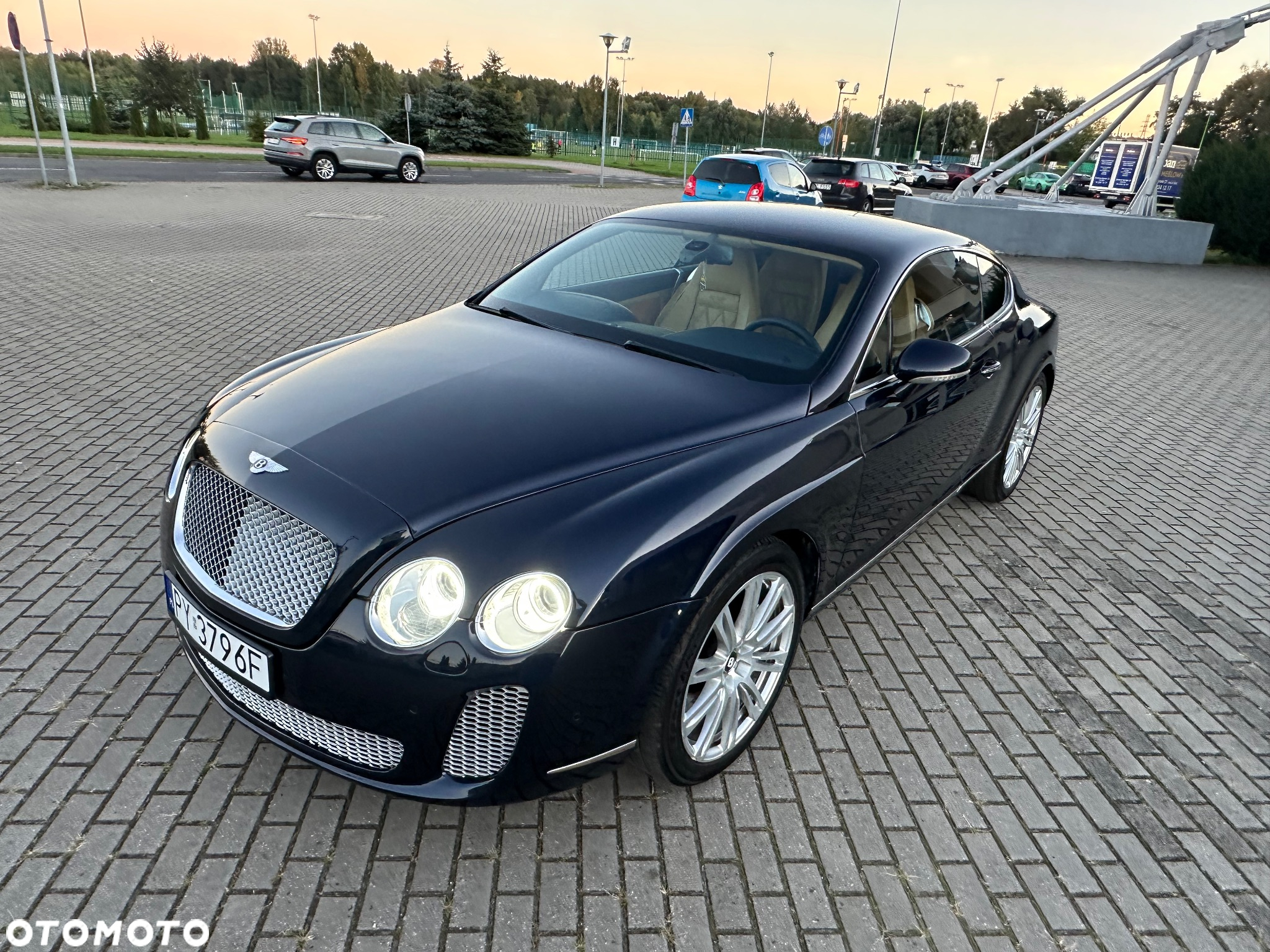 Bentley Continental GT Standard - 4