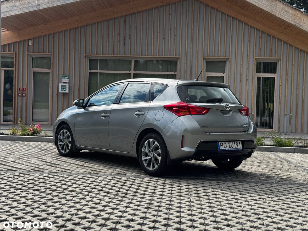 Toyota Auris 1.6 Prestige - 3