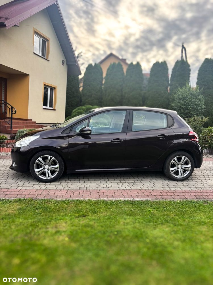 Peugeot 208 1.6 e-HDi Allure STT - 4
