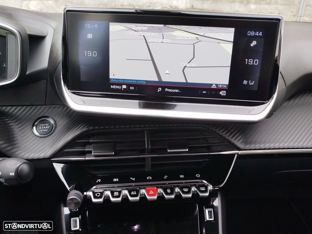 Peugeot 2008 1.2 PureTech Allure EAT8 - 24