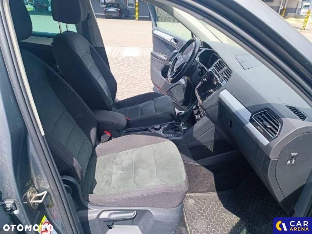 Volkswagen Tiguan - 32