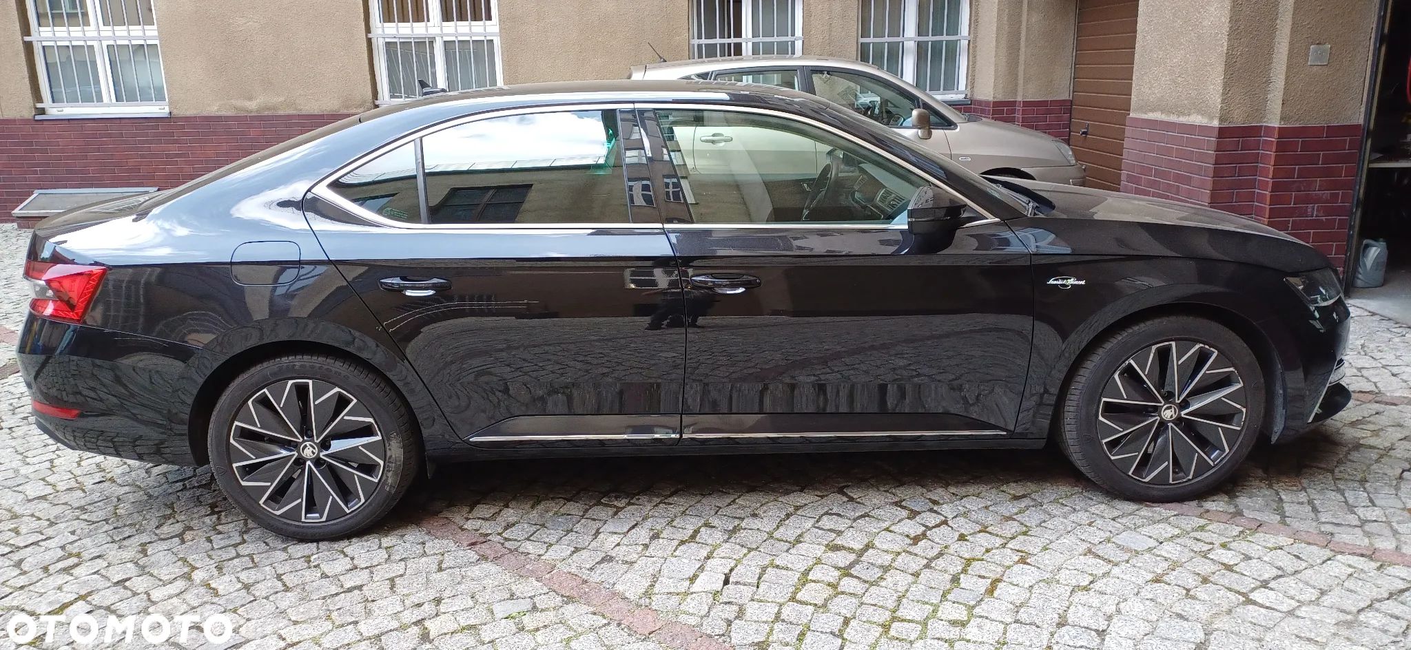 Skoda Superb 2.0 TSI 4x4 L&K DSG - 1
