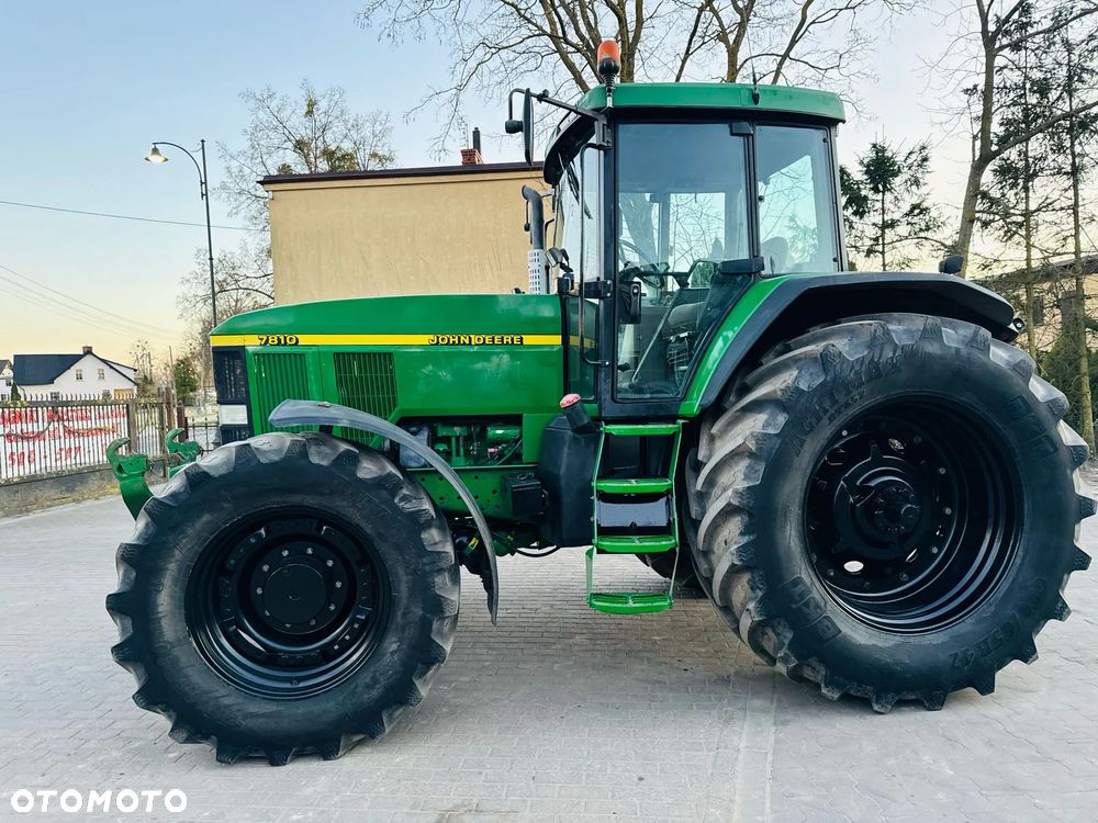 John Deere 7810 - 10