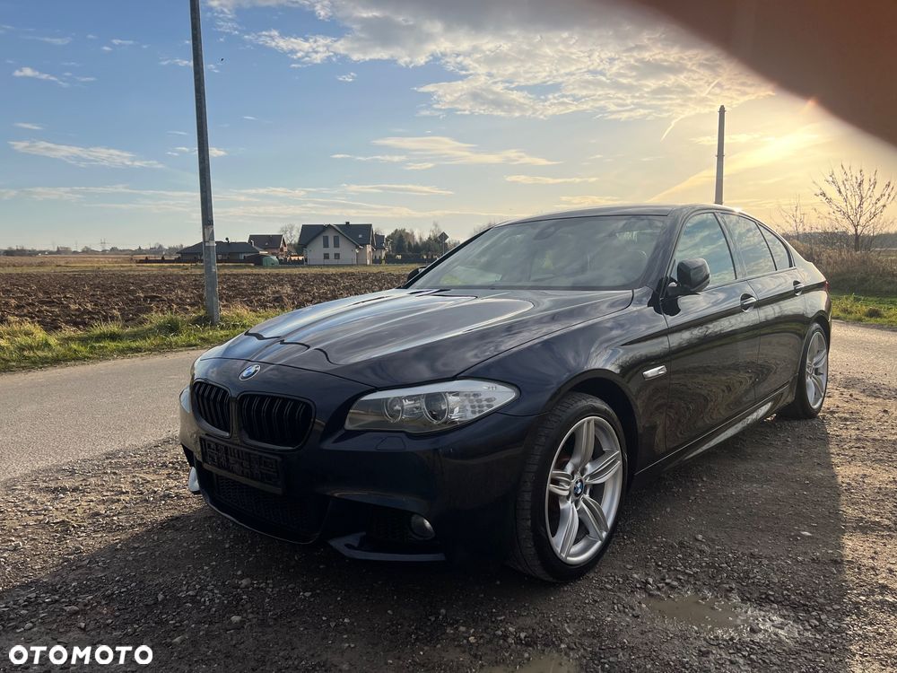 BMW Seria 5 528i xDrive Sport-Aut - 23