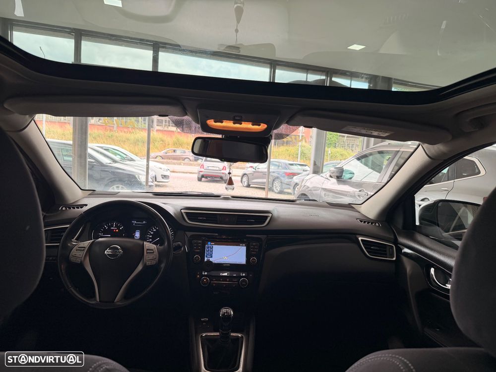 Nissan Qashqai 1.5 dCi N-Connecta 18 - 15