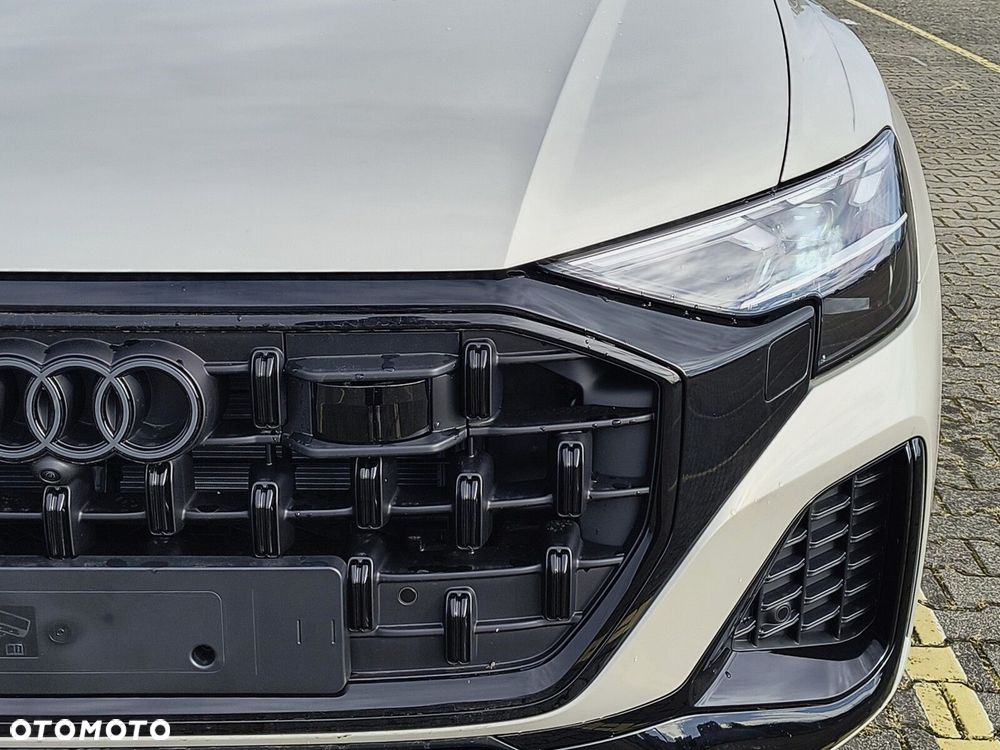 Audi Q8 - 18