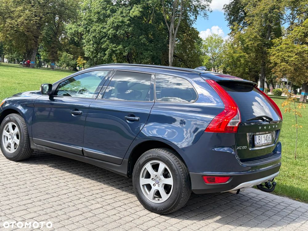Volvo XC 60 T5 Powershift Momentum - 6