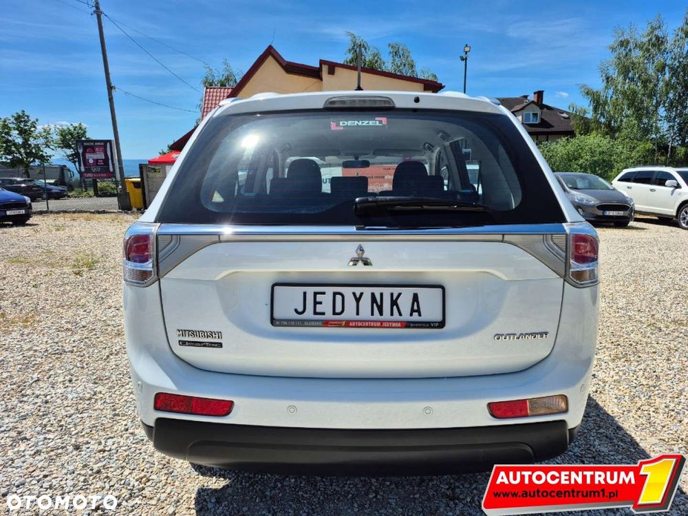 Mitsubishi Outlander - 10