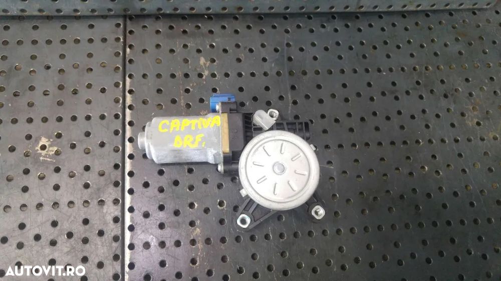 Motoras macara dreapta fata chevrolet captiva c100 c140 96627080 - 1