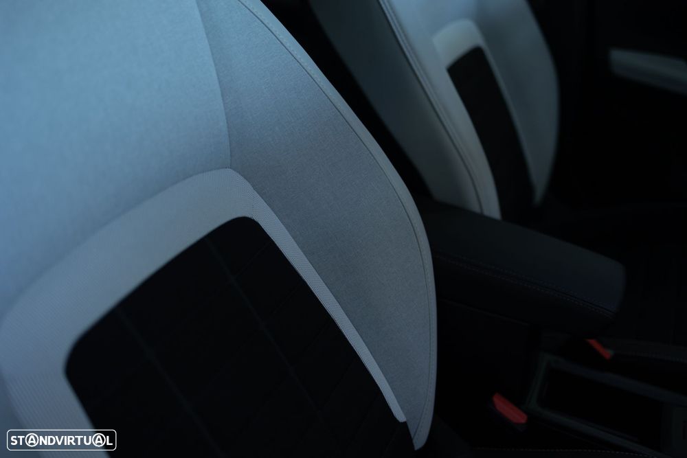 Citroën e-C3 44 kWh Autonomia Conforto Max - 18