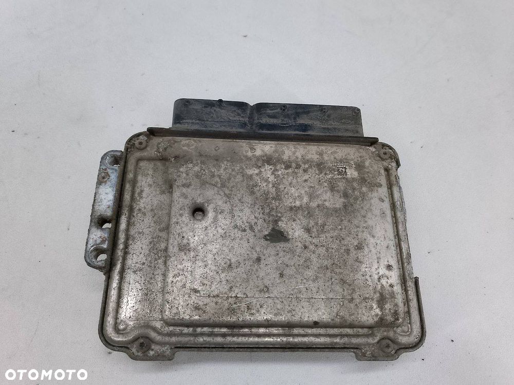 KOMPUTER, STEROWNIK OPEL ZAFIRA B 55205621  0281013593 1.9 CDTI - 4