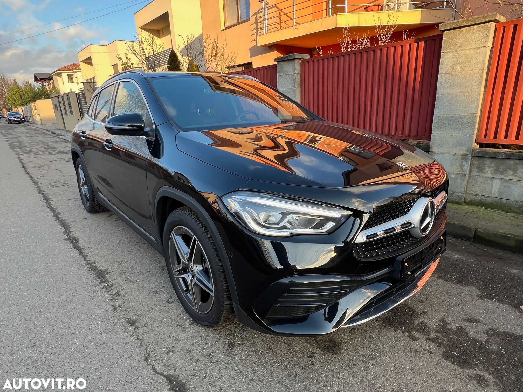 Mercedes-Benz GLA 250 4Matic 8G-DCT AMG Line - 3