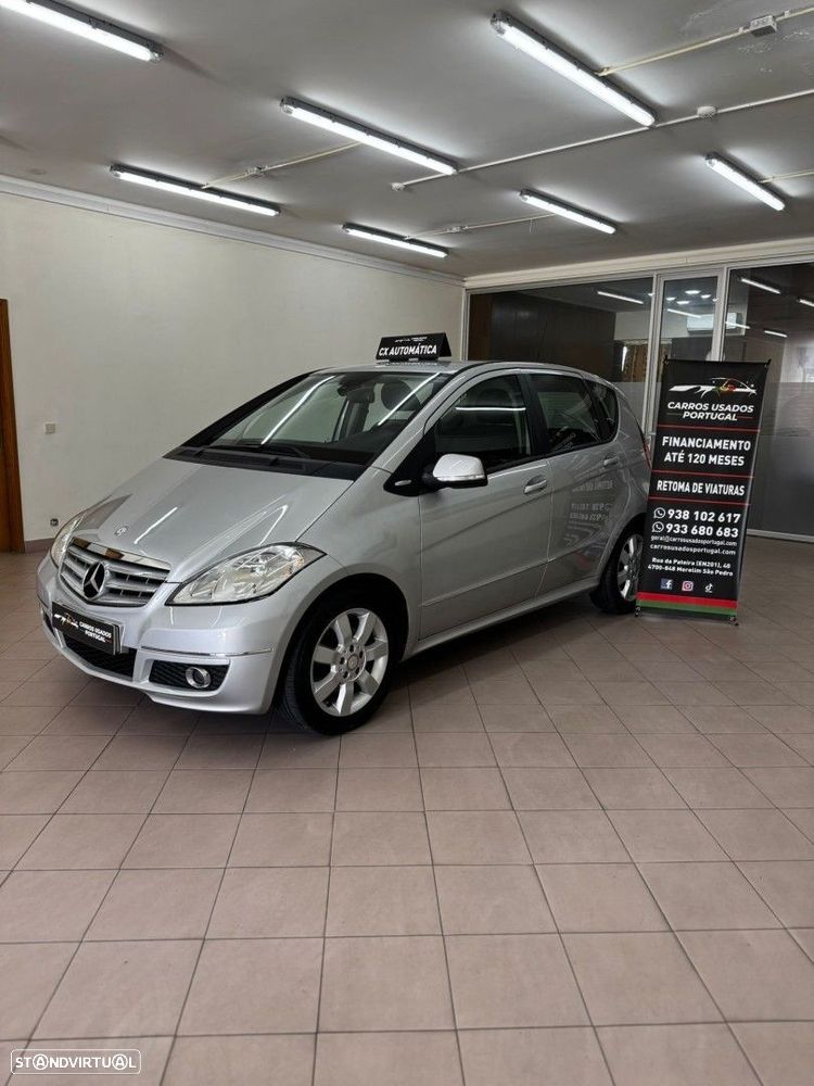 Mercedes-Benz A 200 Elegance Automatic - 2