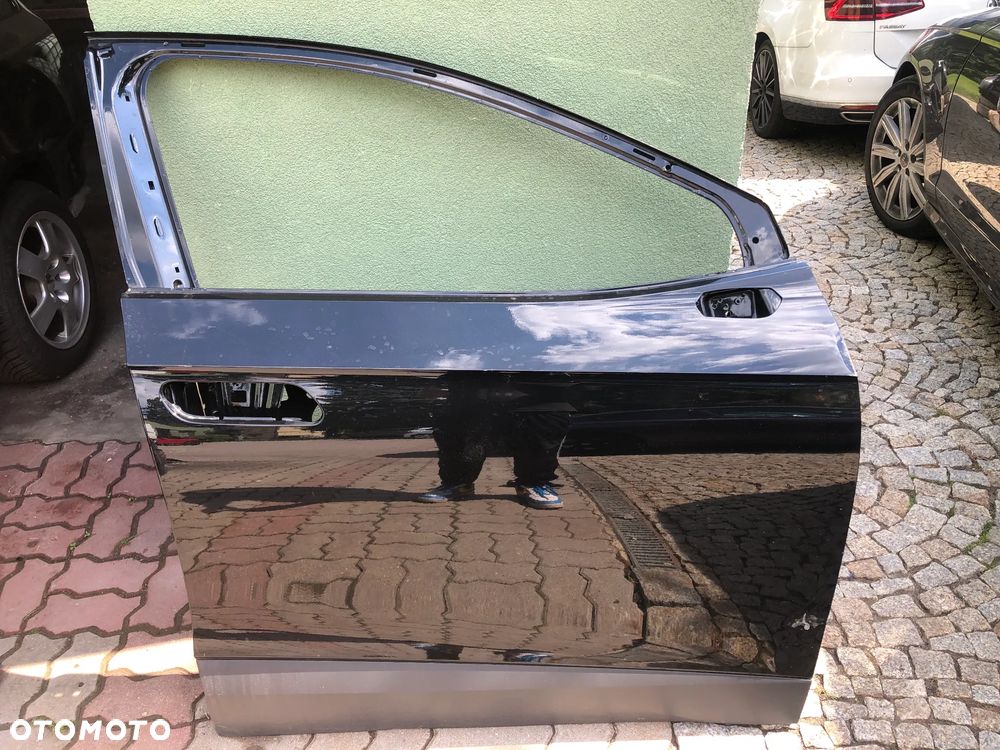 DRZWI PRAWE PRZÓD VOLKSWAGEN ID4 11A831312 BLOTNIK PRAWY
