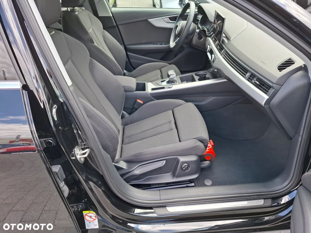 Audi A4 Avant 35 TFSI mHEV S tronic - 12