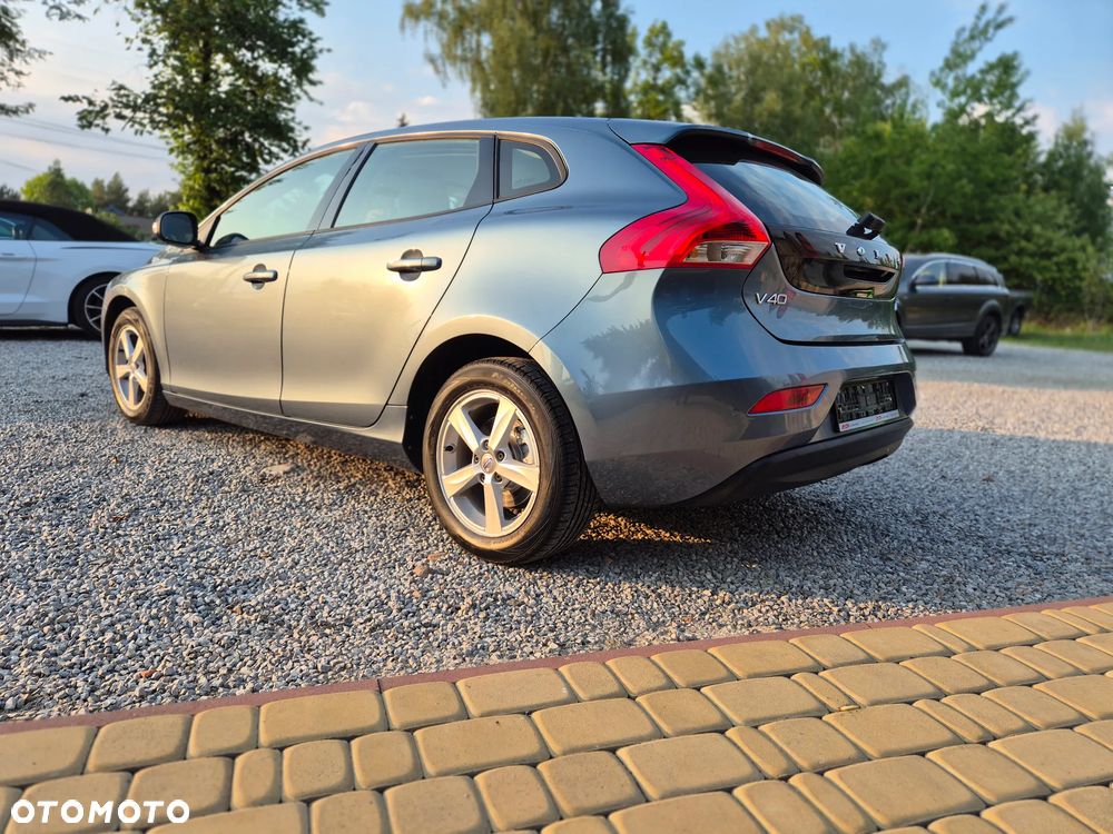Volvo V40 - 11